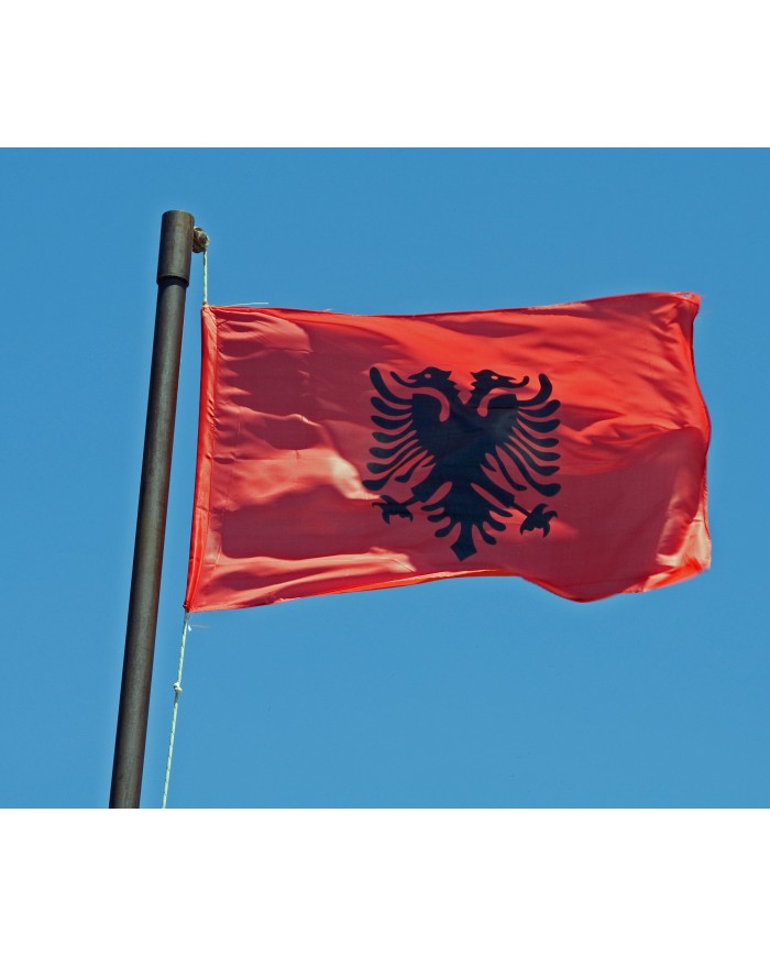Bandera Albania exterior